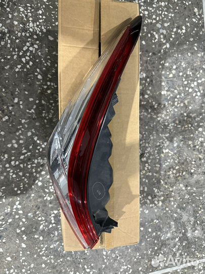 Стоп левый на camry 70