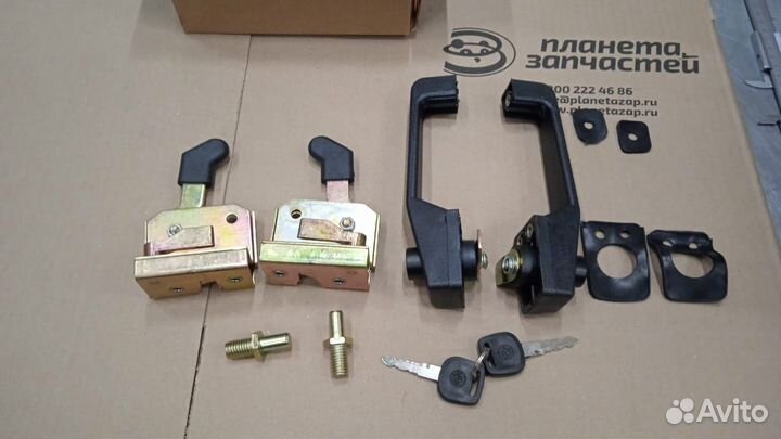Замок двери (к-т на 2 двери) на погрузчик