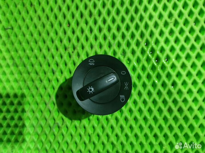 Блок включения фар Volkswagen Golf Plus