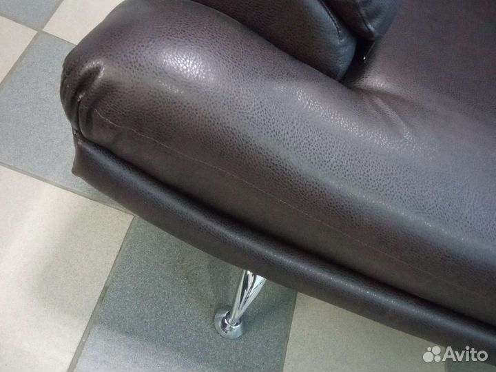 Диван