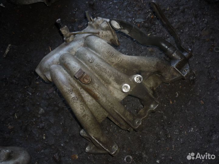 Впускной коллектор Дэу Нексия 1.5