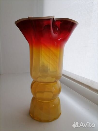 Цветное советское стекло. Красный май. лзхс