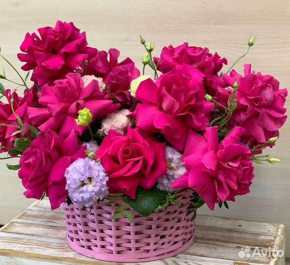 Ароматные розы в корзине с доставкой на дом