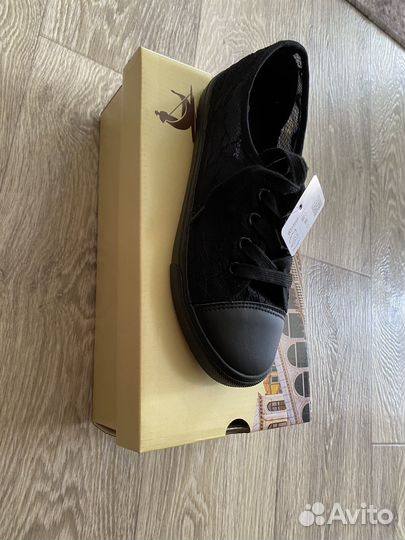 Кеды женские 37 размер новые