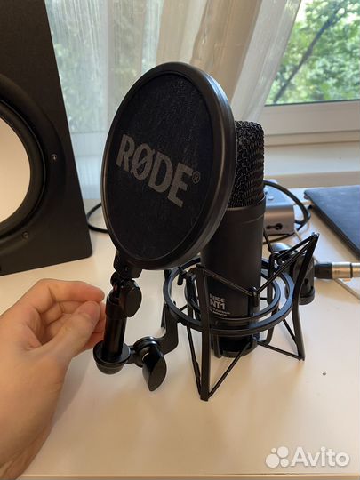 Студийный микрофон rode nt1