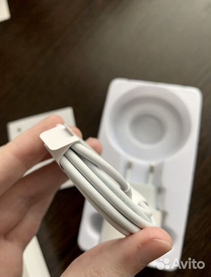 Зарядка на iPhone