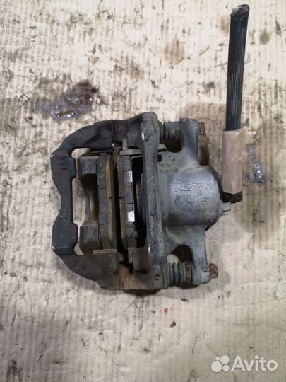 Суппорт задний правый Honda Odyssey RB1