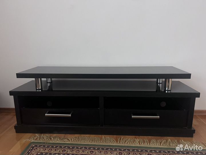 Тумба под телевизор