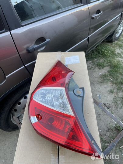 Задняя левая фара Hyundai Solaris 1