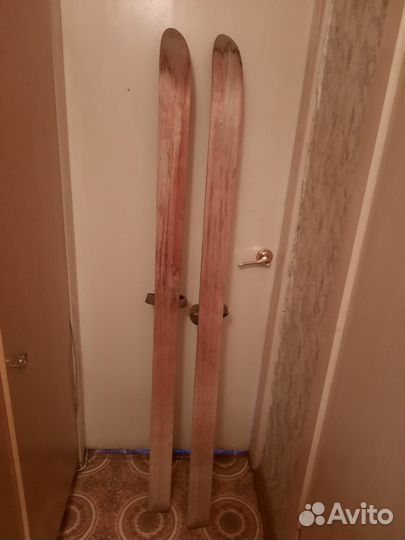 Лыжи старинные