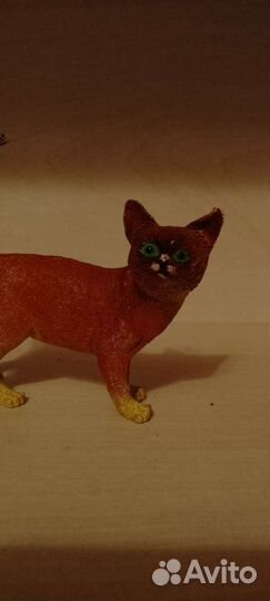 Фигурка кота