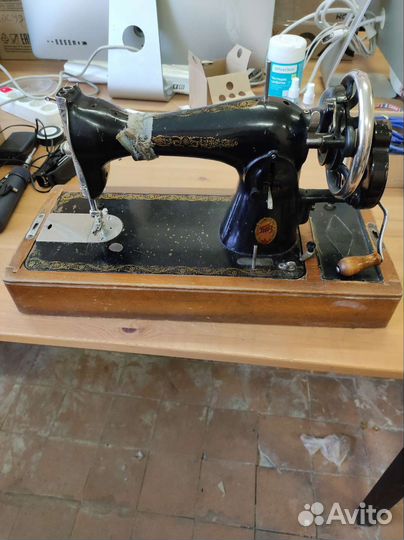 Швейная машинка