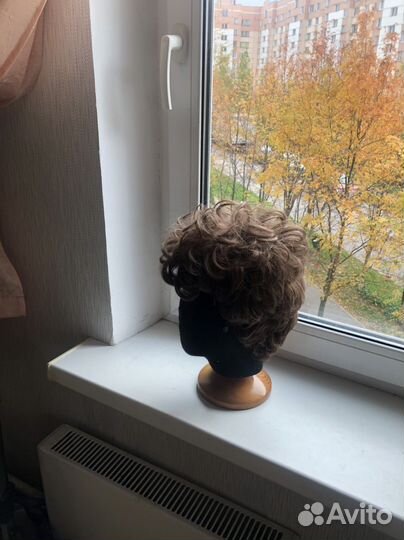 Парик женский каштанового цветп