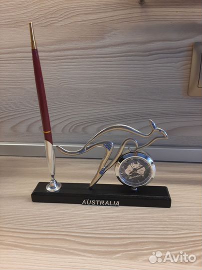 Часы подарочные настольные Австралия новые