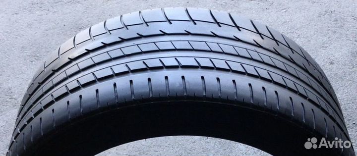 Triangle Sports TH201 255/40 R19