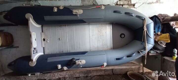 Вёсельная лодка