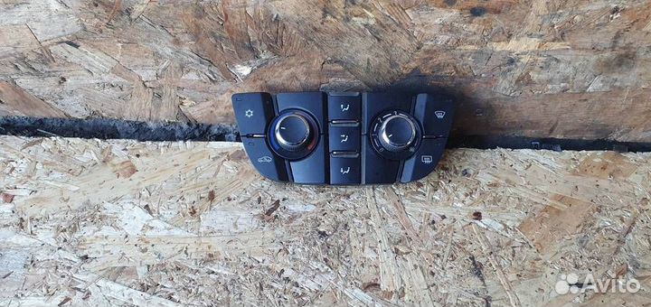 Блок управления кондиционером Opel Meriva B 2010