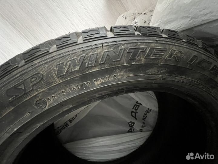 Dunlop SP Winter Ice 02 245/45 R19 и 275/40 R19 102T