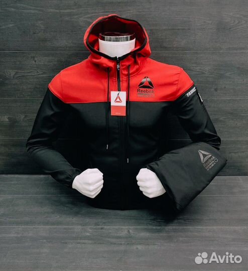 Спортивный костюм Reebok