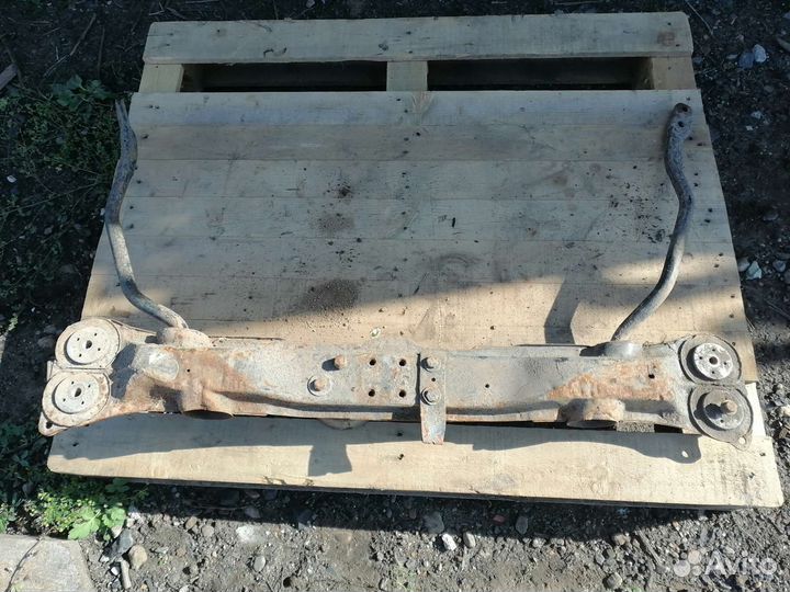 Подрамник Rover 820