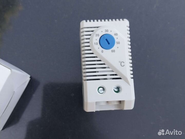 Термостат для коммутационных шкафов Cabeus KTS011