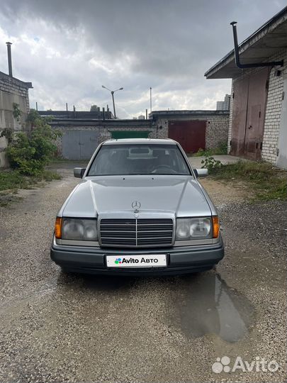 Mercedes-Benz W124 2.6 AT, 1990, 300 000 км
