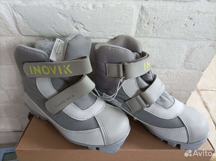 Лыжные ботинки, лыжи,новые