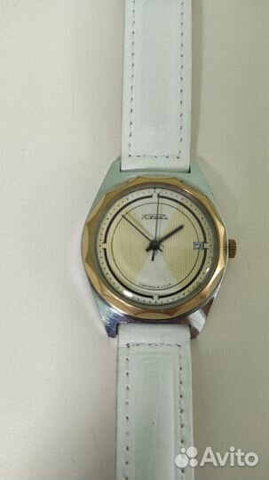 Часы механические Ракета