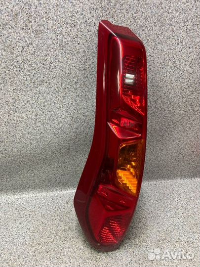 Фонарь задний левый Nissan X-Trail T31 2007