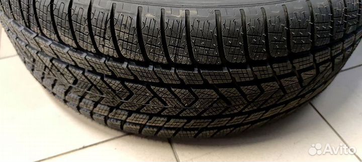 Pirelli Scorpion Winter 315/35 R22 111V