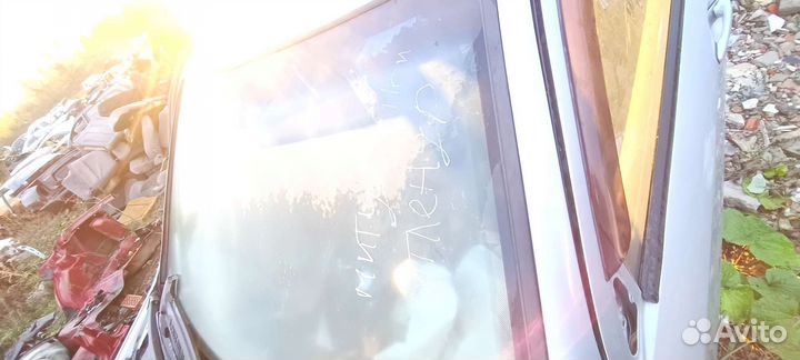 Стекло Mitsubishi outlander