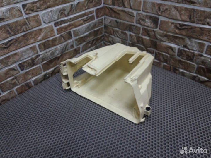 Корпус блока предохранителей Mercedes-Benz