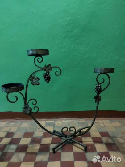 Подставка для цветов напольная металлическая