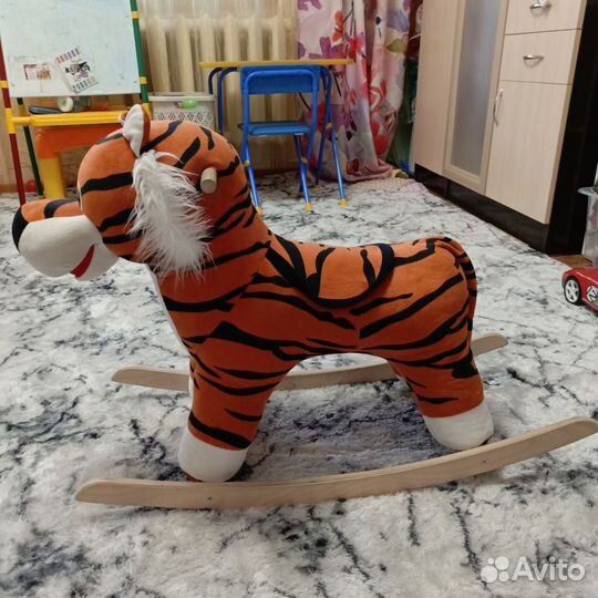Тигр-качалка для самых маленьких