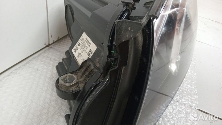 Фара левая Mercedes-Benz E-Class