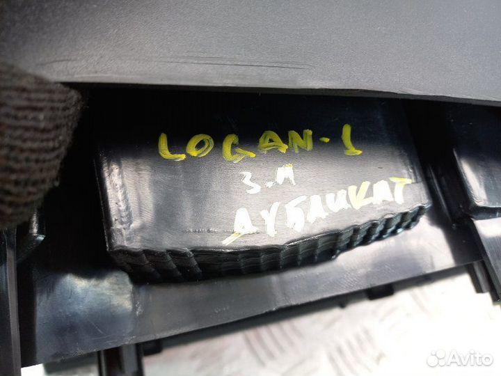 Фонарь задний левый Renault Logan 1