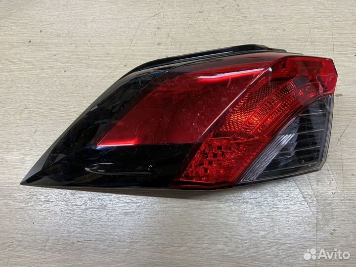 Фонарь задний левый Toyota Rav4 XA50