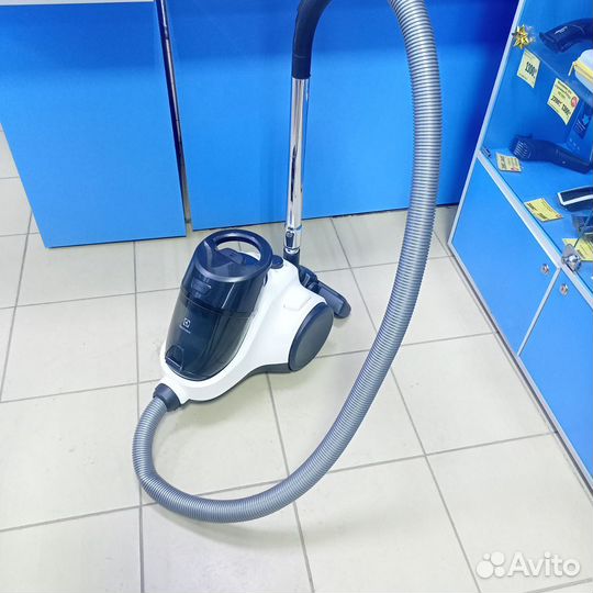 Пылесос с контейнером для пыли Electrolux EC41-H2S