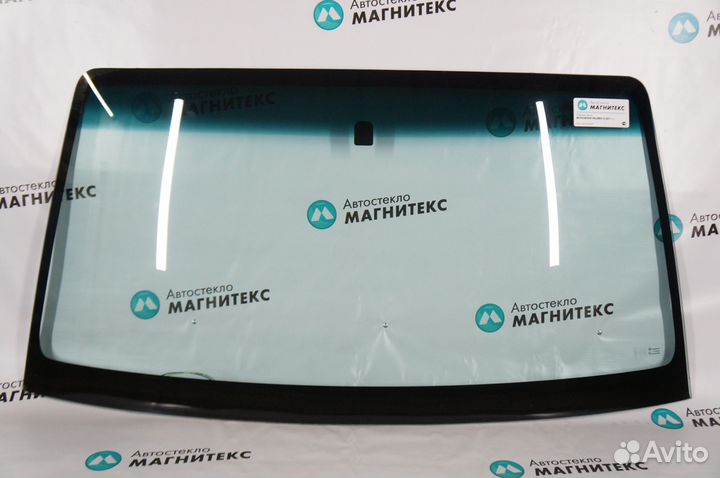 Стекло лобовое Mitsubishi Pajero с гарантией