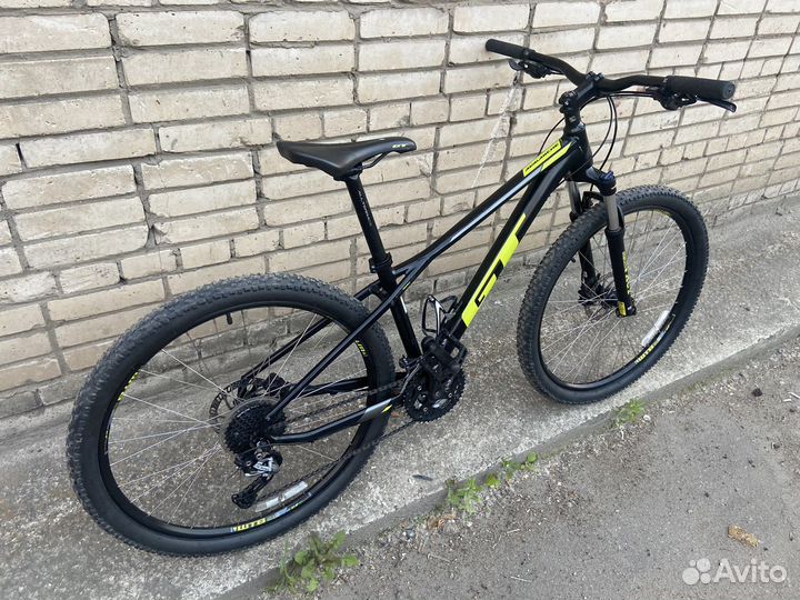 Велосипед gt avalanche 27,5(s)