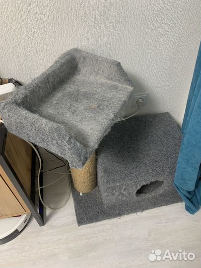 Когтеточка с домиком и лежанкой