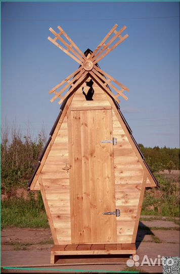 Дачный туалет деревянный