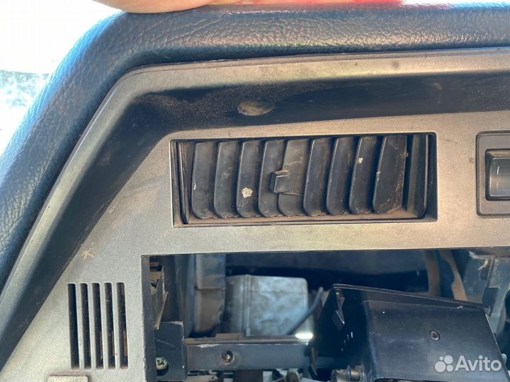 Дефлекторы салона Nissan Homy 4