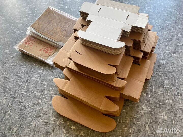 Подарочные и самосборные крафт коробки