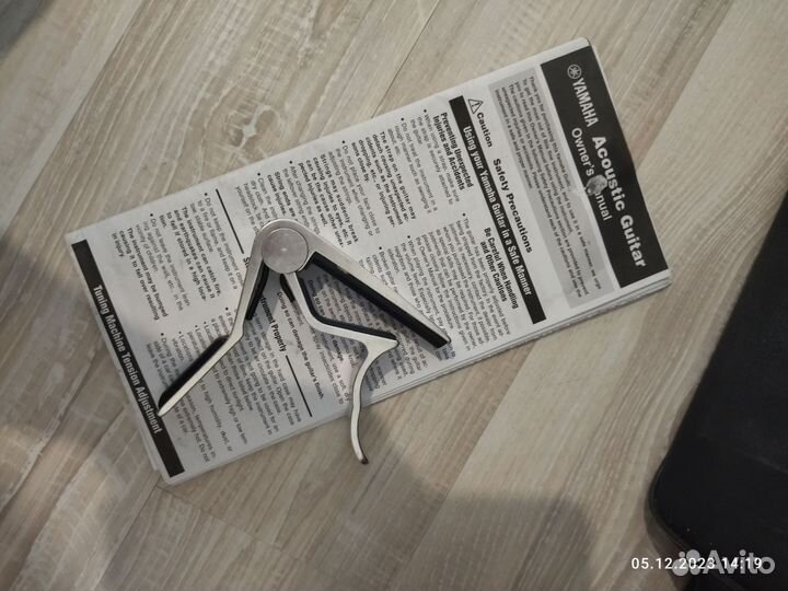 Акустическая гитара yamaha с40