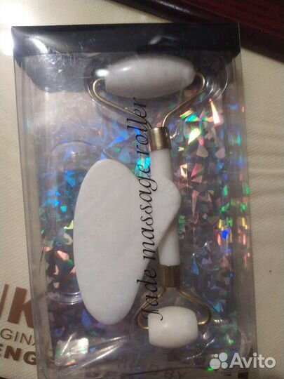 Массажер для лица (скребок гуаша)