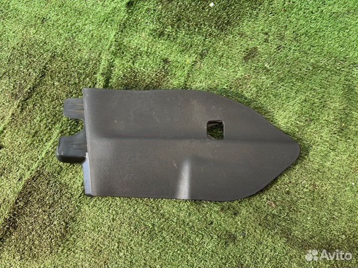 Накладка центральной консоли Kia Cerato седан 2010