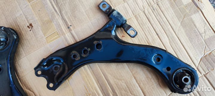 Рычаг передний правый Toyota Camry V70