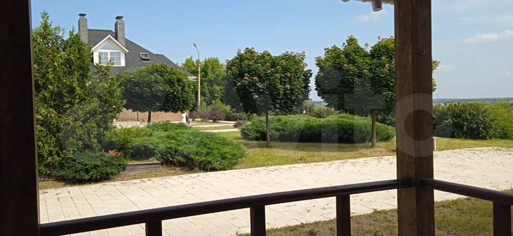 Дом 290 м² на участке 6 сот.