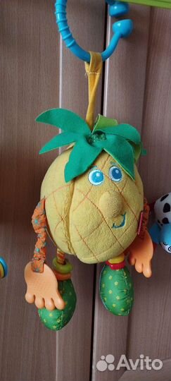 Развивающие игрушки для малышей пакетом